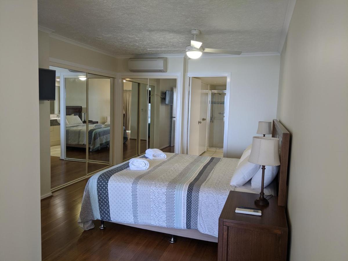 Moorings Beach Resort Caloundra Exteriör bild