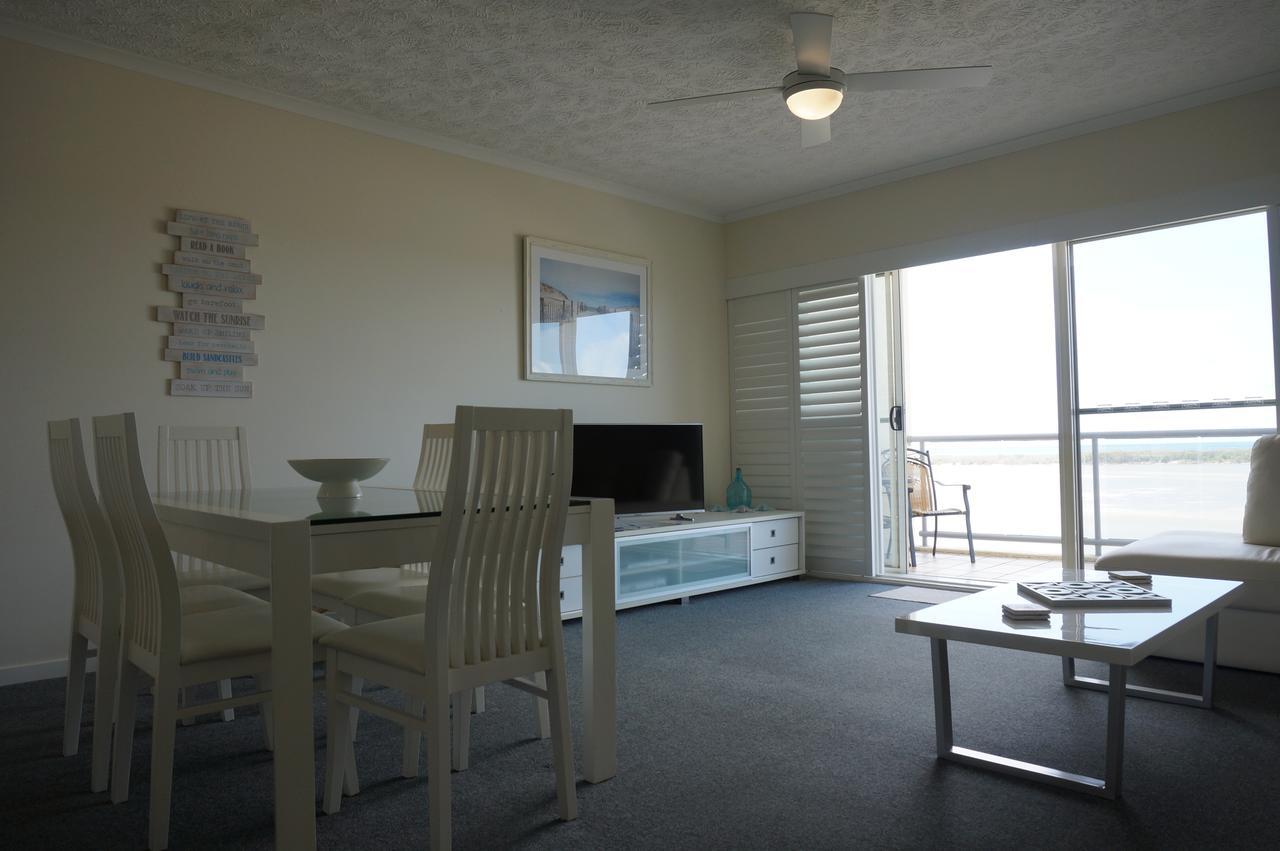 Moorings Beach Resort Caloundra Exteriör bild