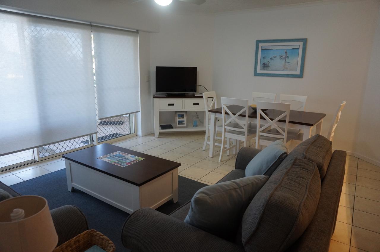 Moorings Beach Resort Caloundra Exteriör bild