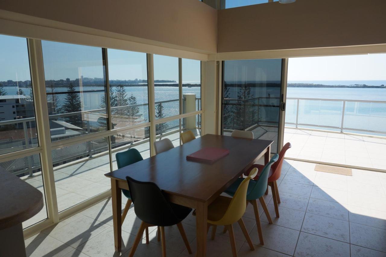 Moorings Beach Resort Caloundra Exteriör bild