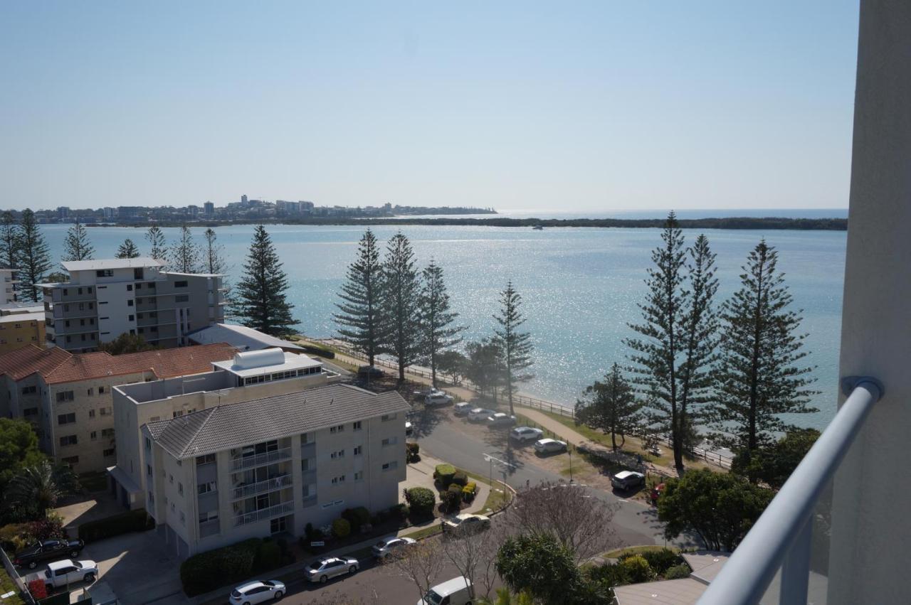 Moorings Beach Resort Caloundra Exteriör bild